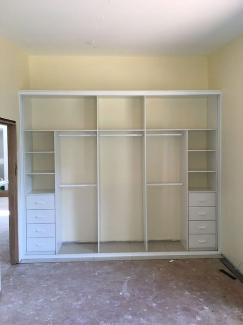 Mirror Wardrobes, Vstupná Hala, Bedroom Built In Wardrobe, Sliding Mirror, Closet Design Layout, Closet Renovation, Bedroom Cupboard Designs, Wardrobe Interior Design, Closet Layout