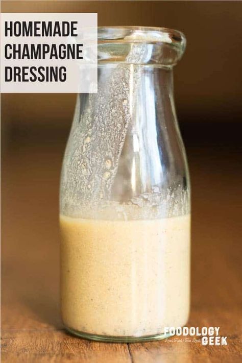 Champagne Dressing, Healthy Vinaigrette, Healthy Dressing Recipes, Vinegar Salad Dressing, Champagne Vinaigrette, Salad Dressing Recipes Healthy, Mustard Vinaigrette, Easy Salad Dressing, Simple Vinaigrette