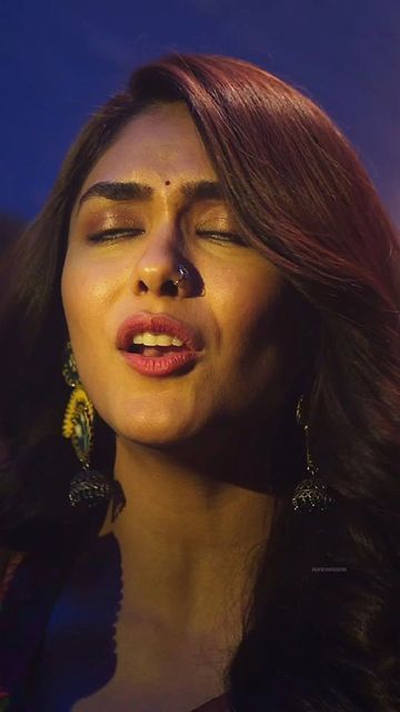 Nushrat Bharucha Face, Swara Bhaskar, Aishwarya Rajesh, Nivetha Thomas, Lakshmi Menon, Sonal Chauhan, Nithya Menen, Radhika Apte, Nushrat Bharucha