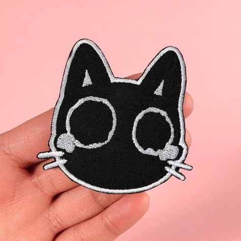 Glow in the Dark Crying Cat Black Cat Sew on Patch Patches - Etsy Embroidered Backpack, Cat Patch, Punk Patches, Vinyl Sticker Design, Backpack Patches, Dark White, Cute Patches, Cool Patches, Sew On Patch