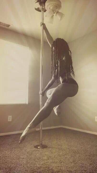 The pole is getting a very good workout! Pole Dancing Videos, Dancing Videos, Black Femininity, Body Motivation, Pole Fitness, Fly Girl, Pole Dance, Pole Dancing, Body Goals