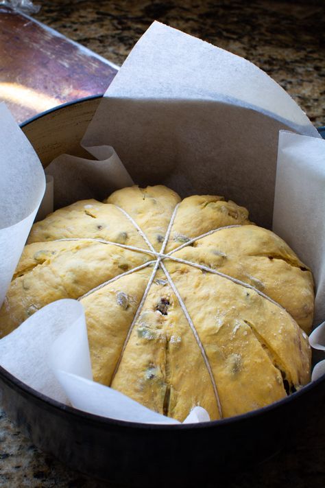 Fall Yeast Bread Recipes, Pumpkin Bread Dutch Oven, Pumpkin Shaped Artisan Bread, No Knead Fruit Bread, Yeasted Pumpkin Bread, Pumpkin Shaped Pumpkin Bread, Great Harvest Bread Company Recipes, Fall Breads And Muffins, Lammas Bread