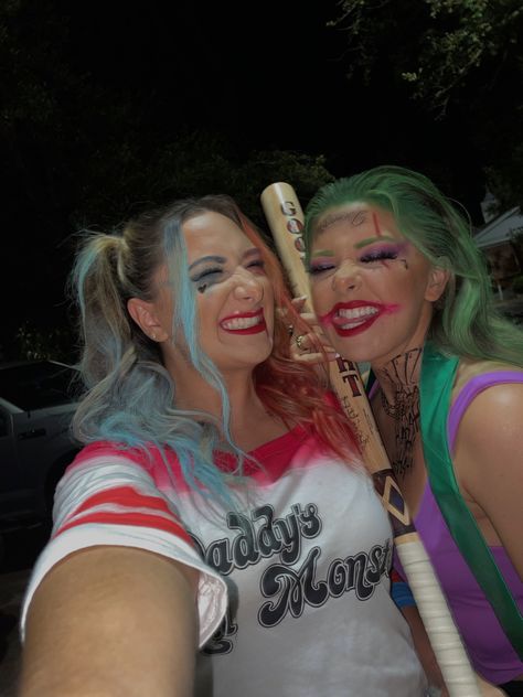 Duo Best Friends Costumes, Cute Costume Duos, Halloween Costume Ideas For 2 Girl, Matching Bestie Costumes, Harley Quinn And The Joker Costume Bff, Paired Halloween Costumes, Joker And Harley Quinn Costume Girl Duo, Hot Matching Halloween Costumes, Female Joker And Harley Quinn Costume