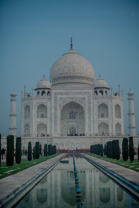 The Delhi and Agra Mini Guide..... Things To Do In Delhi, Delhi Belly, Smiling People, India Trip, Red Fort, Visit India, Before Sunrise, 5 Star Hotels, Shop Plans