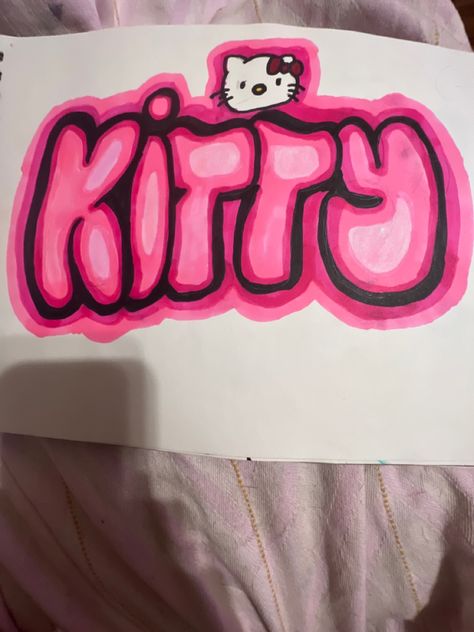 Fun Graffiti Art, Easy Drawings Graffiti, Y2k Wall Painting, Pink Graffiti Art, Hello Kitty Graffiti Art, Hello Kitty Art Draw, Pink Graffiti Aesthetic, Graffiti Tags Ideas, Cool Graffiti Art Drawings