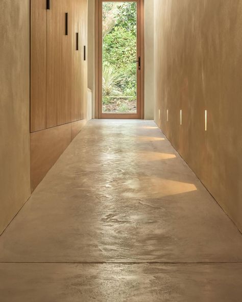 #Repost @microcement_aesthetics TROWEL-X Microcement designed to replicate polished concrete at only 3mm thick. Farrow and ball - Purbeck stone @forcrete_ @makkiphoto_uk @nikkiearthrowl Polished Concrete Interior Design, Micro Concrete Floor, Microcement Vanity, Microcement Living Room, Microcement Floor, Micro Concrete, Concrete Interior Design, Micro Cement, Polished Concrete Floor