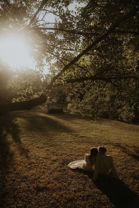 Engagement Nature Photoshoot, Engagement Photos Different, Enchanted Forest Photoshoot Couple, Twilight Inspired Engagement Photos, Whimsical Engagement Photoshoot, Midwest Engagement Photos, Dreamy Engagement Photos Romantic, Soft Romantic Engagement Photos, Engagement Photos Natural Poses