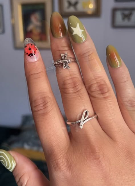 Earthy Summer Nails, Long Funky Nails, Noah Kahan Inspired Nails, Short Funky Nail Ideas, Whimsigoth Nails Short, Cute Funky Nails Short, Weird Girl Nails, Adrianne Lenker Nails, Hozier Inspired Nails