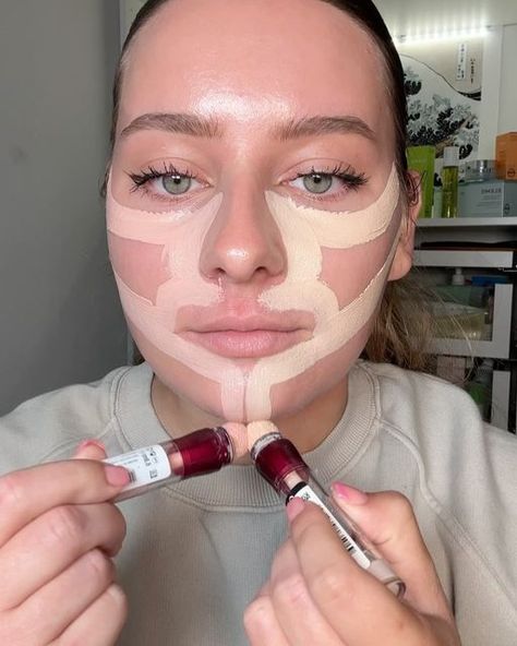 Klaudia Silakowska 🍒🏎 on Instagram: "do you prefer pink toned or yellow toned concealer? 🩷💛  @maybelline eraser concealer   #concealer #concealertutorial #makeuphack #makeuptutorial #makeuptips #makeuptipsandtricks" Maybelline Eraser Concealer, Contour Hacks, Red Concealer, Pink Concealer, Eraser Concealer, Maybelline Eraser, Concealer Maybelline, Eye Concealer, January 19