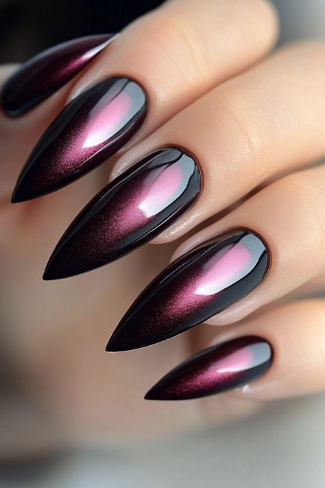 Cateyes Nails Fall, Witchy Chrome Nails, October Chrome Nails, Metallic Halloween Nails, Neon Purple Chrome Nails, Halloween Chrome Nails Designs, Black And Purple Chrome Nails, Chrome Halloween Nails Designs, Black Chrome Nail Designs