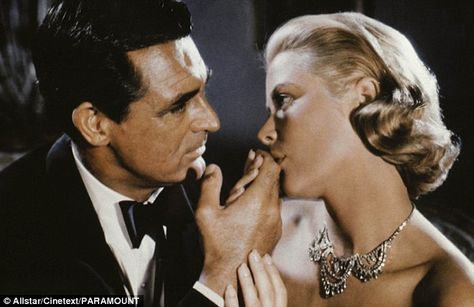 Documentary claims Cary Grant lived with a male designer but was forced to cover up Grace Kelly Wedding Dress Inspired, Grace Kelly Casual, Grace Kelly Fashion, Classic Movie Quotes, Australian Costume, Grace Kelly Style, Jack Vettriano, Francois Truffaut, To Catch A Thief