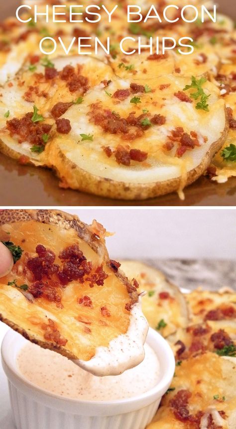 cheesy potato bacon oven chips with chipotle ranch dip  I want to eat these right now! Bacon Oven, Oven Chips, Sommer Mad, Ranch Sauce, Chipotle Ranch, Cheesy Bacon, Good Eat, Think Food, Snacks Für Party