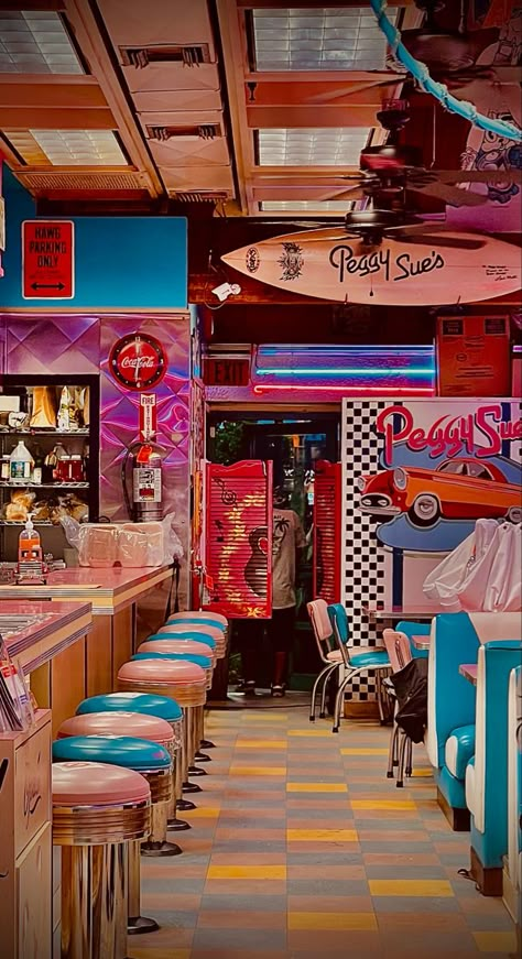 80’s Aesthetic, Diner Aesthetic, 50s Aesthetic, 50s Diner, Vintage Diner, Retro Cafe, American Diner, Retro Diner, Breaking In