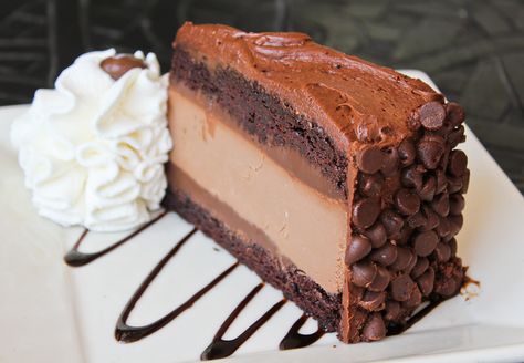 Hersheys Cheesecake, The Cheesecake Factory, Chocolate Cake Cookies, Cheesecake Mousse, Hershey Chocolate Bar, Cheesecake Factory, Cheesecake Bars, Chocolate Cheesecake, Eat Dessert