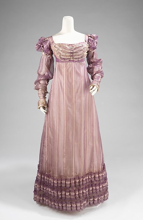 c. 1820 dress (ball gown), 1820s Fashion, Gaun Abad Pertengahan, Old Dress, Regency Gown, Regency Era Fashion, 1800s Fashion, Regency Dress, Regency Fashion, 19th Century Fashion