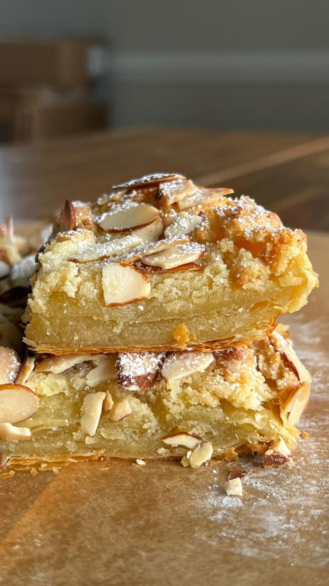 Almond Bars Recipe, Almond Filling, Brown Instagram, Recipes By Ingredients, Almond Bars, Almond Croissant, Almond Extract, Almond Flavor, Bars Recipe