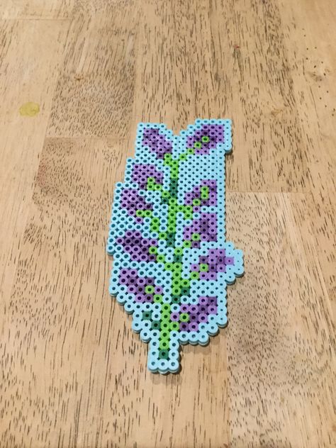 Perler Creations, Easy Perler Beads Ideas, Beads Ideas, Flower Bookmark, Melty Beads, Iron Beads, Fun Diy Crafts, Perler Bead Patterns, Bead Patterns