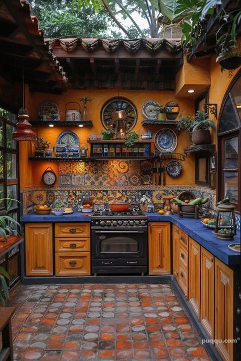 spanish-style-kitchen-34 Mexican Interior Design Kitchen, Spanish Inspired Kitchen, Spanish Kitchen Design, Hacienda Style Kitchen, Mexican Style Kitchens, Hacienda Kitchen, Mexican Interior Design, Spanish Style Kitchen, Moroccan Kitchen