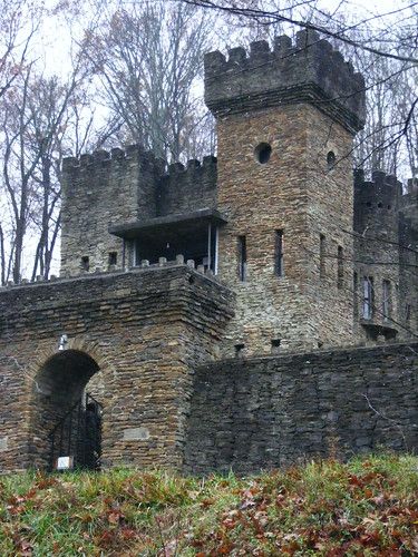 Loveland Castle | Sandra | Flickr Loveland Castle, Loveland Ohio, Medieval Castles, Chateau Medieval, Famous Castles, Abandoned Castles, Castle Ruins, Castle House, Abandoned Mansions