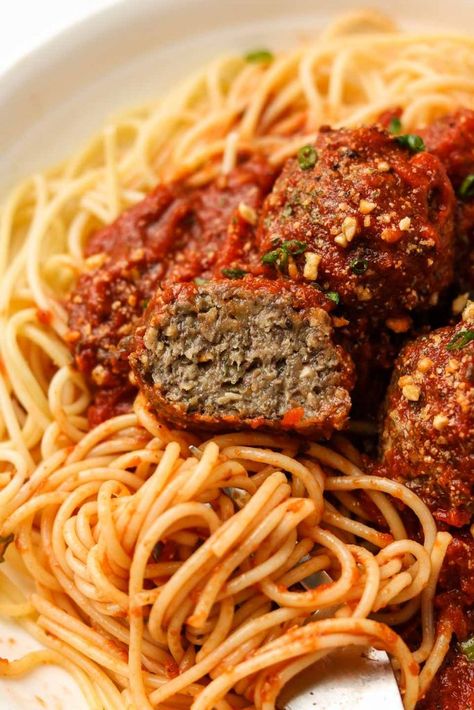 Vegan Walnut Meatballs, Mushroom Walnut Meatballs, Raw Vegan Meatballs, Walnut Meatballs, Meatballs Gluten Free, Okonomi Kitchen, Veggie Loaf, Walnut Meat, Mushroom Meatballs