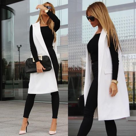 Black Sleeveless Blazer Outfit Winter, Black And White Plaid Vest Outfit, Chic White Vest For Everyday, Outfit Chaleco Largo, White Sleeveless Blazer Outfit, Outfit Chaleco Blanco, Sleeveless Blazer Outfit, White Blazer Outfits, Work Outfits Frauen