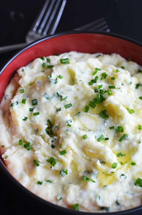 Goat Cheese and Chive Mashed Potatoes - Host The Toast Goat Cheese Mashed Potatoes, Amazing Side Dishes, Chive Mashed Potatoes, Potatoes Anna, Cheese Mashed Potatoes, Leftover Potatoes, Thanksgiving Dinner Party, Cheesy Mashed Potatoes, Loaded Sweet Potato