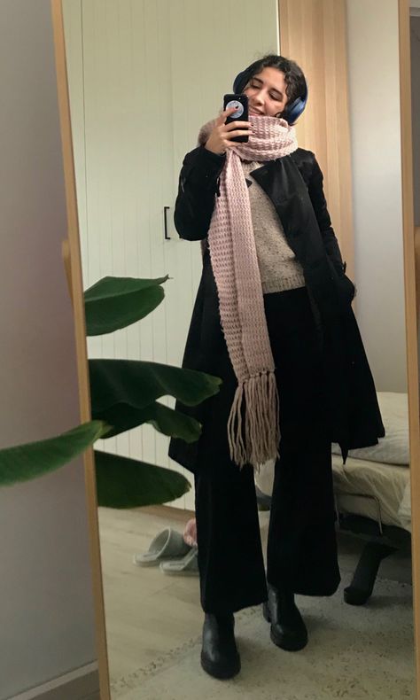 Pink Scarf Outfit, Foto Dump, Scarf Outfit, Pink Scarf, Pink Scarves, Pink Skirt, 90s 2000s, Pink Outfit, Black Coat