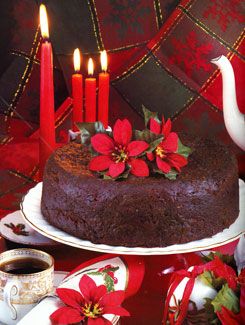 Nothing better than a good old Trini fruit cake served as a dessert or as the base for your wedding cake. Trinidad Christmas, Trini Christmas, Caribbean Christmas, Trinidad Recipes, Trini Food, Tropical Food, Black Cake, Caribbean Cuisine, Rum Cake