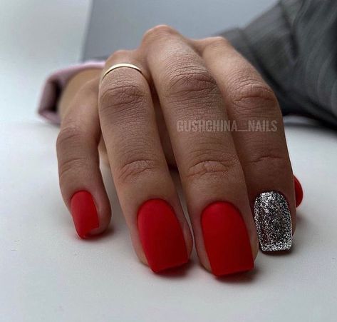 Matte Square Nails, Frosted Nails, Square Nails Ideas, Gel Lak, Fingernail Designs, Nice Nails, Red Nail Designs, Nails 2020, Nail Nail