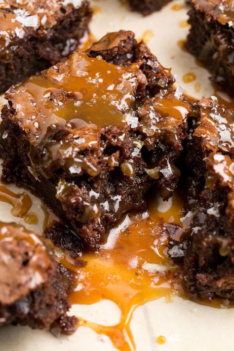 Salted Caramel Brownie Recipe, Best Brownie Mix, Salted Caramel Desserts, Homemade Salted Caramel, Salted Caramel Brownies, Caramel Desserts, Caramel Brownies, Best Brownies, Brownie Mix