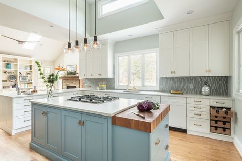 7 Smart Ideas for the End of a Kitchen Island End Of Kitchen Island, Kitchen Island Ends, White Beveled Subway Tile, Blue Backsplash Kitchen, Narrow Kitchen Island, Light Blue Kitchens, Beveled Subway Tile, Blue Backsplash, Popular Kitchens