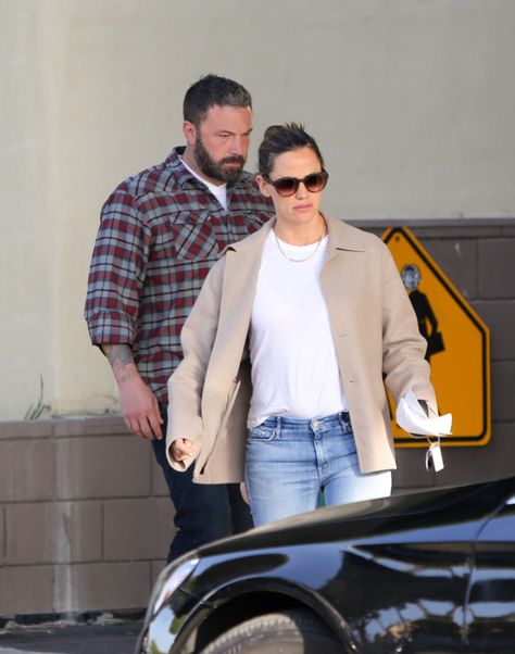 Ben and Jen Ben Affleck And Jennifer Garner, Ben And Jen, Jennifer Garner, Friends Show, Ben Affleck, The Details, Men's Blazer, Sake, Blazer