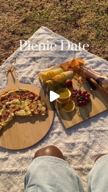 Neo Mailola | Food content creator. on Instagram: "Picnic Date❤️🫂
#picnic #picnicdate #picnicfood #date #Love #relationships #boyfriend #girlfriend #firstdate #selflove #SelfCare #student #studentlife #university #fyp #fypシ" Food Content Creator, Food Content, Picnic Date, Picnic Food, Student Life, Boyfriend Girlfriend, Content Creator, University, The Creator