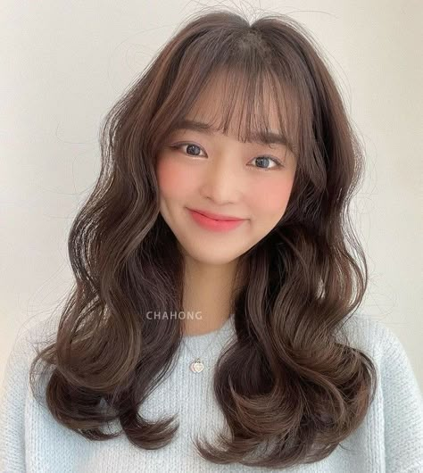 Curly Hair With Fringe Bangs Round Face, Fairy Eyelashes, Long Hair Cuts Straight, Korean Long Hair, Permed Hair, Hair Inspired, Straight Hair Cuts, Making Money On Youtube, Cute Hairstyles For Medium Hair