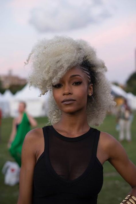 Model and actress Yaya Dacosta at AFROPUNK's very first Fancy Dress Ball. Creepy Wedding, Witch Concept, Face Studies, Yaya Dacosta, Dark Nights, Natural Hair Tutorials, Afro Style, Hairstyle Inspo, Black Queens