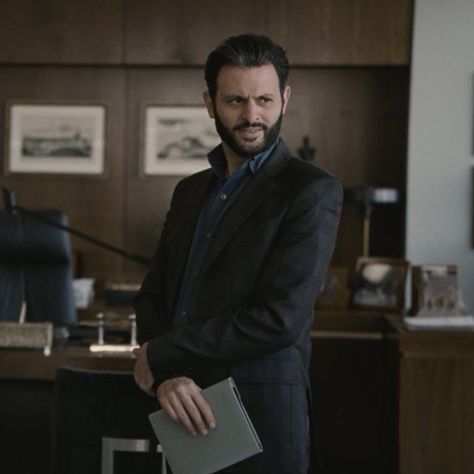 stewy hosseini succession hbo arian moayed Stewy Hosseini, Succession Aesthetic, Succession Hbo, Kieran Culkin, Office Romance, Private Detective, John Doe, Face Claims, Old Money