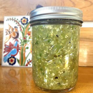 Green Tomato Relish Recipe for Canning - Recipes & Me Easy Green Tomato Relish, Green Tomato Relish Canning Recipe, Canning Recipes For Green Tomatoes, Green Tomato Canning, Green Tomato Relish Recipe Easy, Green Tomato Canning Recipes, Green Tomato Salsa Canning, Green Tomatoes Relish, Green Tomato Relish Recipe