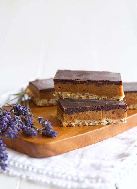 2 Salted Caramel Slice, Caramel Slices, Bake Ideas, Caramel Treats, Caramel Slice, Afternoon Tea Recipes, Chocolate Heaven, Slices Recipes, Artisan Food