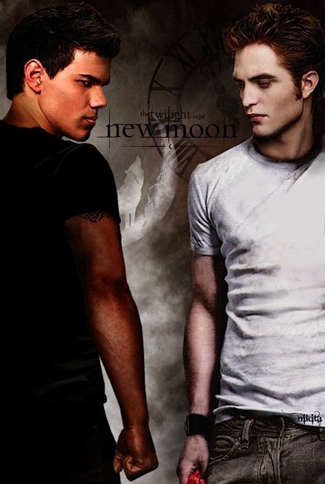 Robert Pattinson & Taylor Launter -- Jacob Black vs Edward Cullen New Moon Movie, Teen Projects, Ghoul Quotes, Team Jacob, Twilight Edward, Fav Movie, Twilight New Moon, Twilight Pictures, Twilight Series