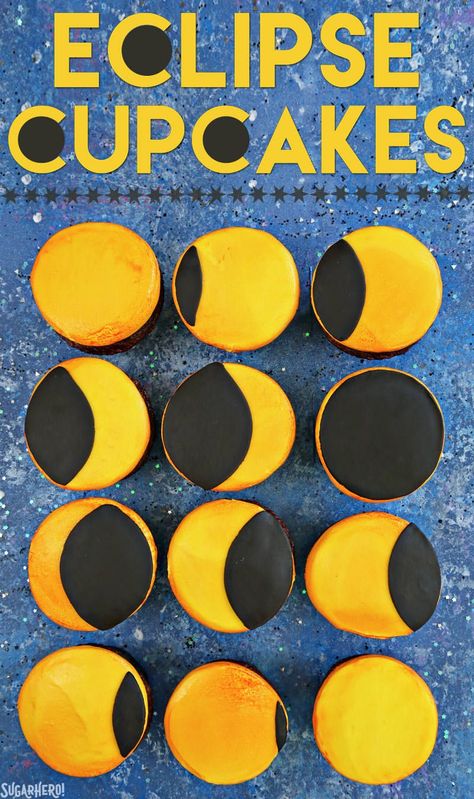 Eclipse Cupcakes, Eclipse Themed Food, Space Theme Party Food, Space Birthday Party Food, Eclipse Pictures, Solar Eclipse Kids, Space Party Food, Space Cakes, Solar System Cake