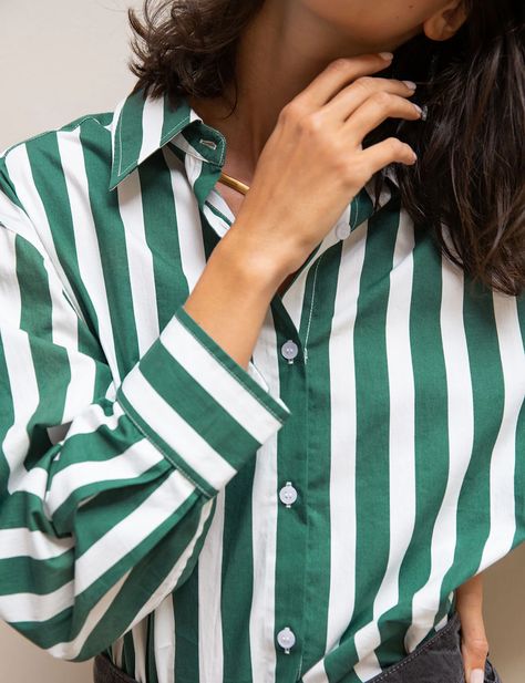 Green Striped Shirt Outfit, Vertical Striped Shirt, Striped Shirt Women, Pretty Shirts, Wide Stripes, Stripe Shirt, Fashion 2024, Shirt Brand, Green Stripes