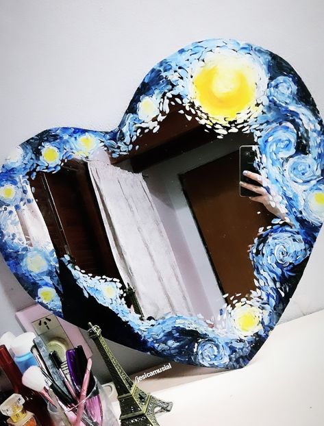 draw - drawing - fanart - fan art - vicent van gogh - paint - starry night - mirror Drawing In The Mirror, Starry Night Mirror Painting, Van Gogh Mirror Painting, Drawing On A Mirror, Starry Night Inspired Paintings, Painting Mirror Ideas, Mirror Art Drawing, Drawing On Mirror Ideas, Diy Mirror Painting Ideas