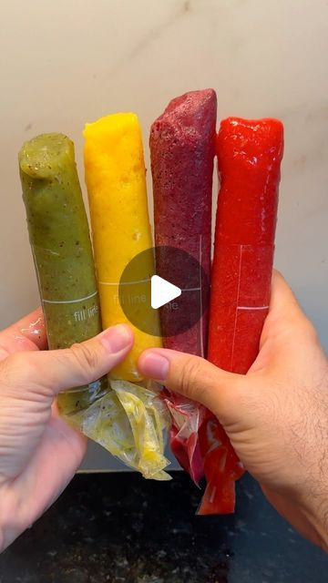 Saul Reyes on Instagram: "Estos helados me recuerdan a mi infancia 😍👦🏼

Para hacer los helados es muy sencillos, solo vamos a triturar la fruta que más te guste, yo utilice kiwis, fresas, naranjas, piña y frutos rojos.

He conseguido las bolsas de helado en Amazon la traje con @holacourier 

Comenta helado si quieres el link de las bolsas 🔆

#helados #heladoscaseros #republicadominicana🇩🇴" Casseroles, Audio, On Instagram, Instagram