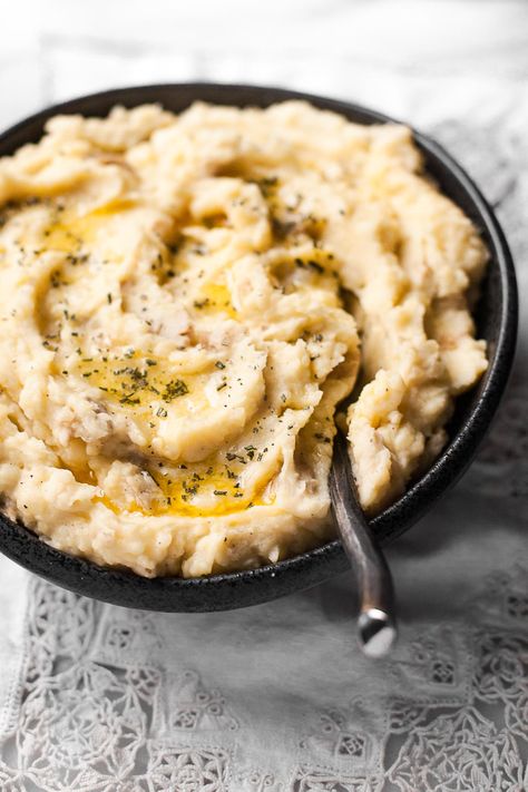 Easy Instant Pot Mashed Potatoes - A Calculated Whisk Butter Garlic Mashed Potatoes, Parsnip Mash, Garlic Mashed Potatoes Easy, Slow Cooker Mashed Potatoes, Easy Thanksgiving Side Dishes, Instant Pot Mashed Potatoes, Mashed Parsnips, Red Potato Recipes, Potatoes Easy