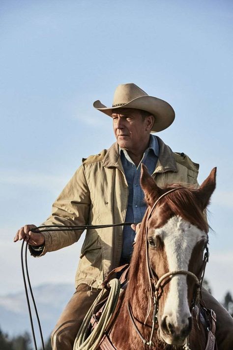 Just 11 Steamy Photos of Kevin Costner Through the Years Kevin Costner Yellowstone, Dutton Ranch Yellowstone, Yellowstone Tv Series, John Dutton, Hell Or High Water, Yellowstone Series, Luke Grimes, Yellowstone Dutton Ranch, Kelly Reilly