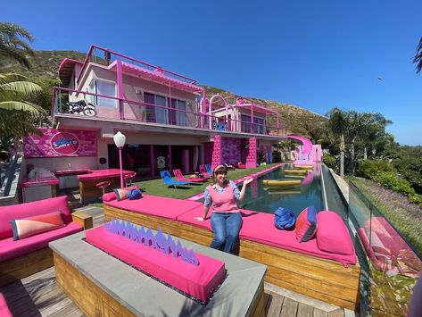 Barbie Airbnb, Barbie Malibu Dream House, Mojo Dojo Casa House, Barbie Malibu, Malibu House, Barbie Beach, Real Barbie, Barbie Dreamhouse, Movie 2023