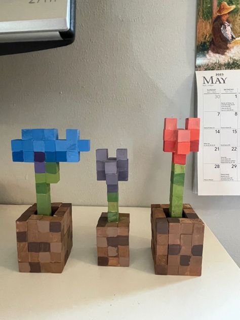 Minecraft Flower Pot Diy, Minecraft 3d Flower, Minecraft Flower Block Diy, Minecraft Vines Room Decor, Minecraft Flower Craft, Minecraft Pottery, Flowers Room Decor, Minecraft Flowers, Diy Minecraft Decorations