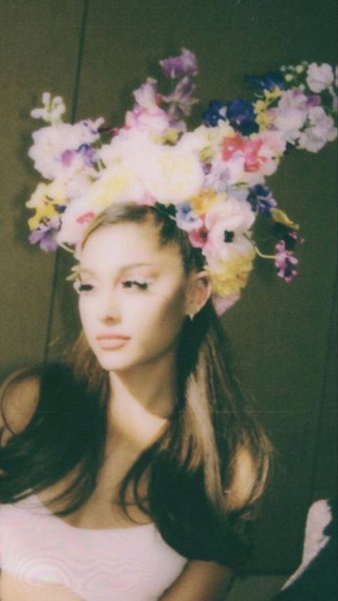 Ariana Grande Birthday, Wallpaper Birthday, 14th Birthday Party Ideas, Ariana Grande Facts, Ariana Grande Background, Ariana Grande Album, Ariana Grande Songs, Ariana Grande Cute, 27th Birthday