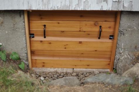 One fine crawl space entrance! Crawl Space Door Ideas, Crawl Space Access Door, Crawl Space Cover, Diy Crawlspace, Crawl Space Door, Crawl Space Insulation, Space Door, Diy Exterior, Door Inspiration