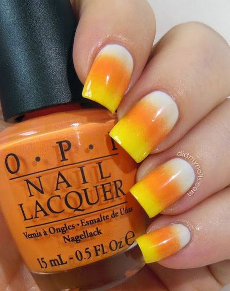 Candy corn ombre nails Corn Nails, Candy Corn Nails, Unghie Nail Art, Yellow Nail, Cute Halloween Nails, Manicure Gel, Trendy Nail Art Designs, Cute Nail Art Designs, Colorful Nails